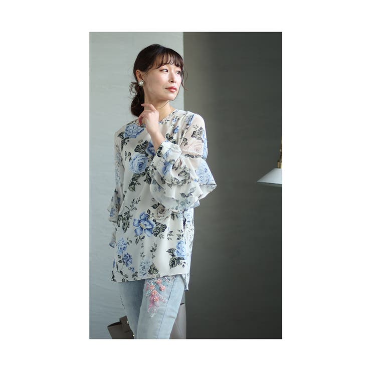 華やかなフリル袖の花柄ブラウス【4月7日8時販売新作】