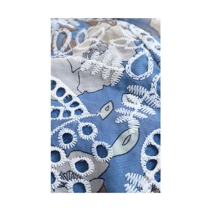 お花とレース刺繍のダンガリーシャツ【8月9日20時販売新作】