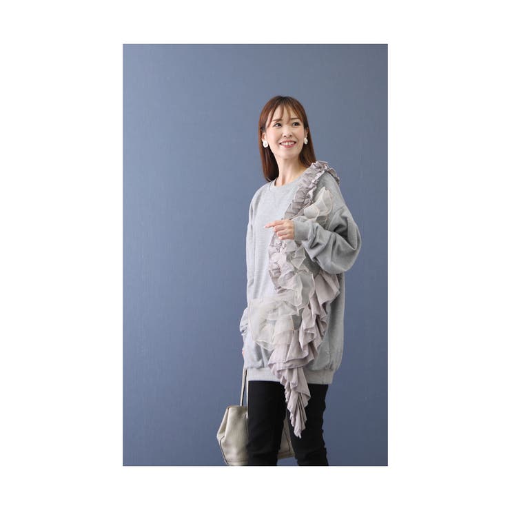 贅沢なたっぷりフリルが目を惹く大人可愛いトレーナー レディース ファッション 品番 Slmw Sawa A La Mode サワアラモード のレディースファッション通販 Shoplist ショップリスト