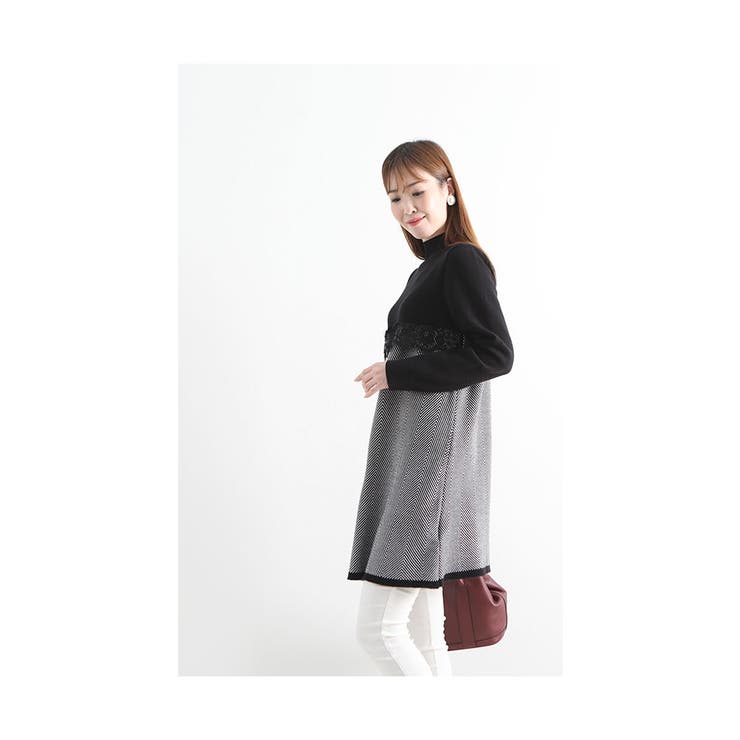 シックなモノトーンの胸元レースチュニック【10月27日20時販売新作】