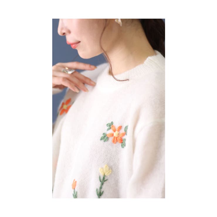 愛らしい花刺繍咲く柔らかなニットトップス レディース ファッション