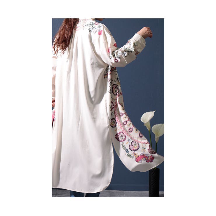 ボタニカル模様のロングシャツ レディースシャツ チュニック