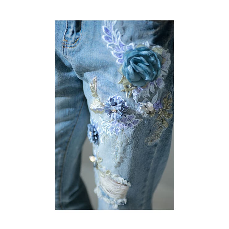 ブルーベースの花モチーフテーパードデニム【6月6日20時販売新作】