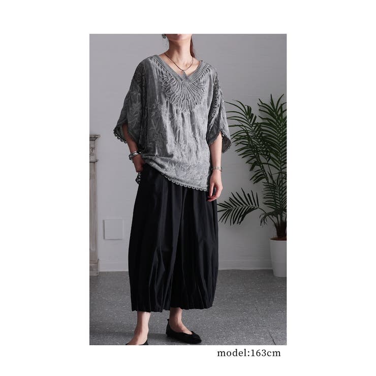 浮かび上がる花刺繍Ｖネックドルマンブラウス ブラウス シャツ | Sawa a la mode | 詳細画像11 