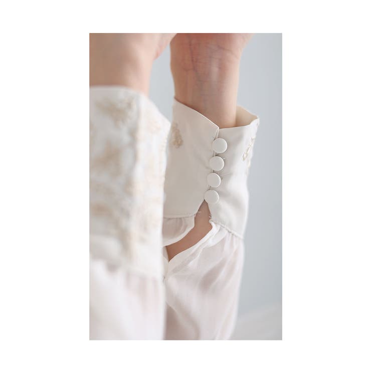 気品溢れる刺繍が目を惹くシフォンシャツブラウス レディース ファッション | Sawa a la mode | 詳細画像19 