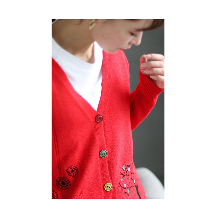 2匹のねこが佇む個性派ニットカーディガン レディース ファッション[品番：SLMW0009944]｜Sawa a la mode（サワアラモード  ）のレディースファッション通販｜SHOPLIST（ショップリスト）