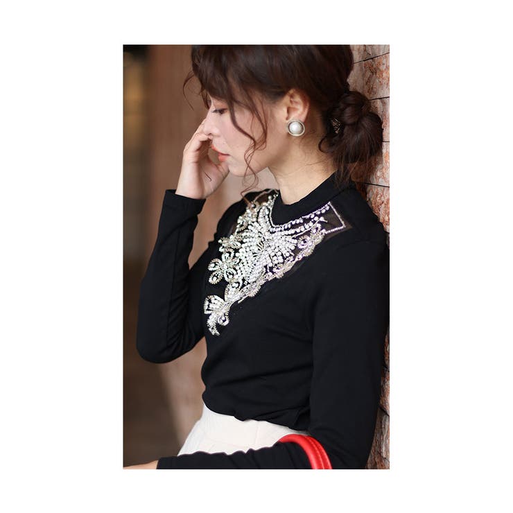 胸元輝くビジューシアートップス【11月1日20時販売新作】