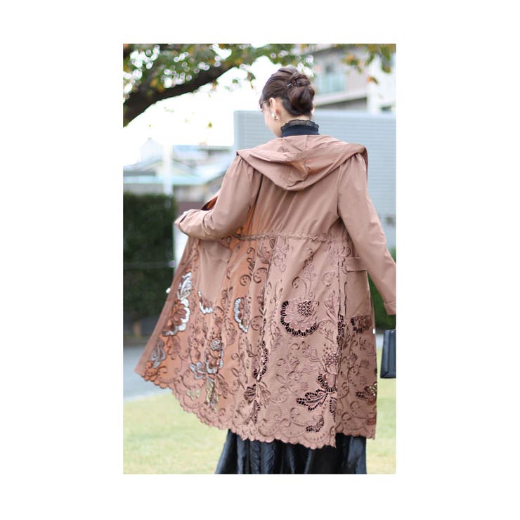 華やぐフラワー刺繍のエレガントなロングコート レディース ファッション[品番：SLMW0010129]｜Sawa a la mode（サワアラモード  ）のレディースファッション通販｜SHOPLIST（ショップリスト）