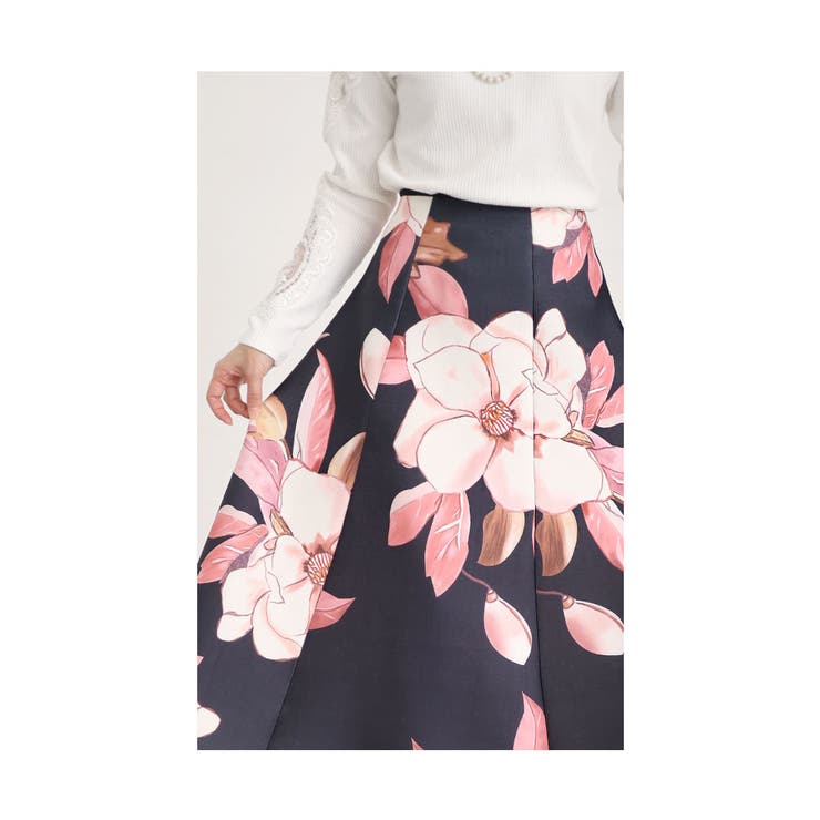 視線を奪う艶やかな大人の花柄フレアスカート レディース ファッション