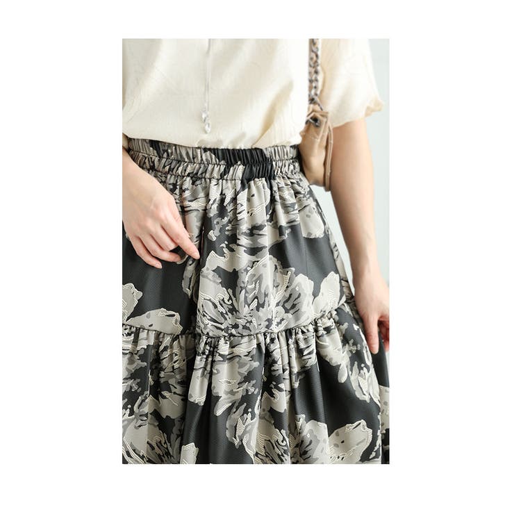 アートな花模様のティアードスカート【2月24日20時販売新作】