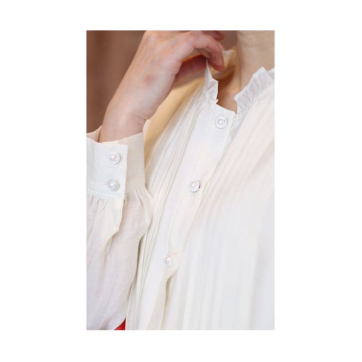 透かし刺繍が美しいタックシャツブラウス レディース ファッション[品番：SLMW0010332]｜Sawa a la mode（サワアラモード  ）のレディースファッション通販｜SHOPLIST（ショップリスト）