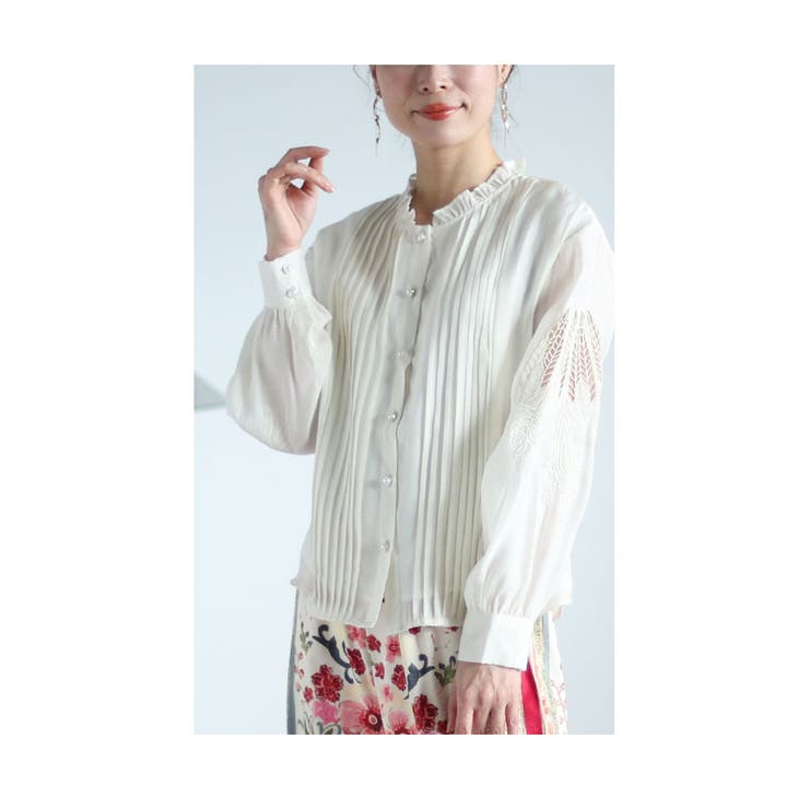透かし刺繍が美しいタックシャツブラウス レディース ファッション[品番：SLMW0010332]｜Sawa a la mode（サワアラモード  ）のレディースファッション通販｜SHOPLIST（ショップリスト）