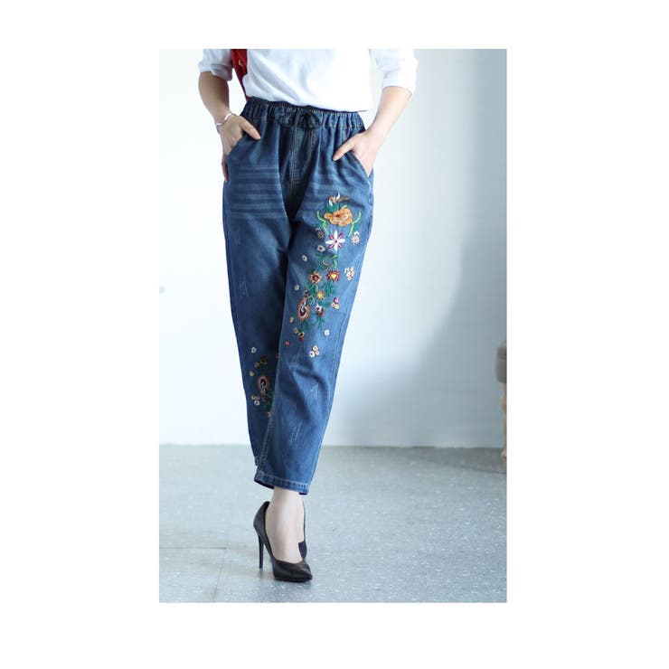 ロラライハリス♡SSライトブルーWデニム♡刺繍のサコッシュ♡ポシェット♡ ロラライハリス♡SSライトブルーWデニム♡刺繍のサコッシュ