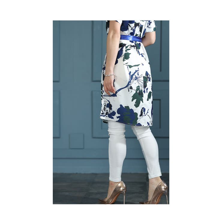 ❤️ 【人気作】新作Ted Baker 白、黒 ロングワンピース 2色  