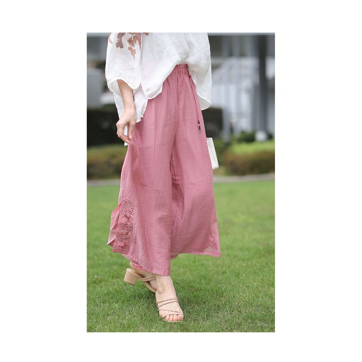 裾に咲く花刺繍の涼しげゆったりワイドパンツ【5月11日20時販売新作】