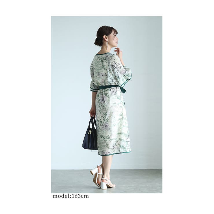 美品L a MODO 花柄ワンピース　綺麗め上品ウエストリボンロングワンピース 美品L a MODO 花柄ワンピース 綺麗め上品ウエストリボンロング