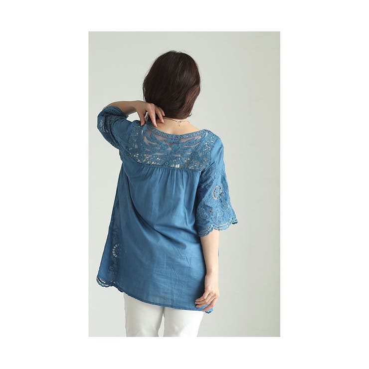 浮き咲く花刺繍レースの艶やかシャツブラウス【6月1日20時販売新作】