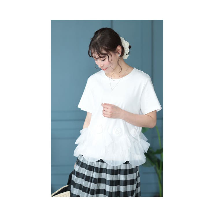 可憐に咲く薔薇とフリルのカットソー【6月8日20時販売新作】