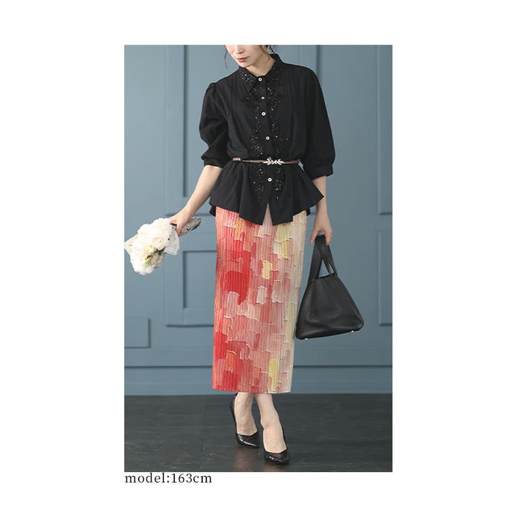 胸元に流れ咲く花ビジューの煌きシャツブラウス レディース