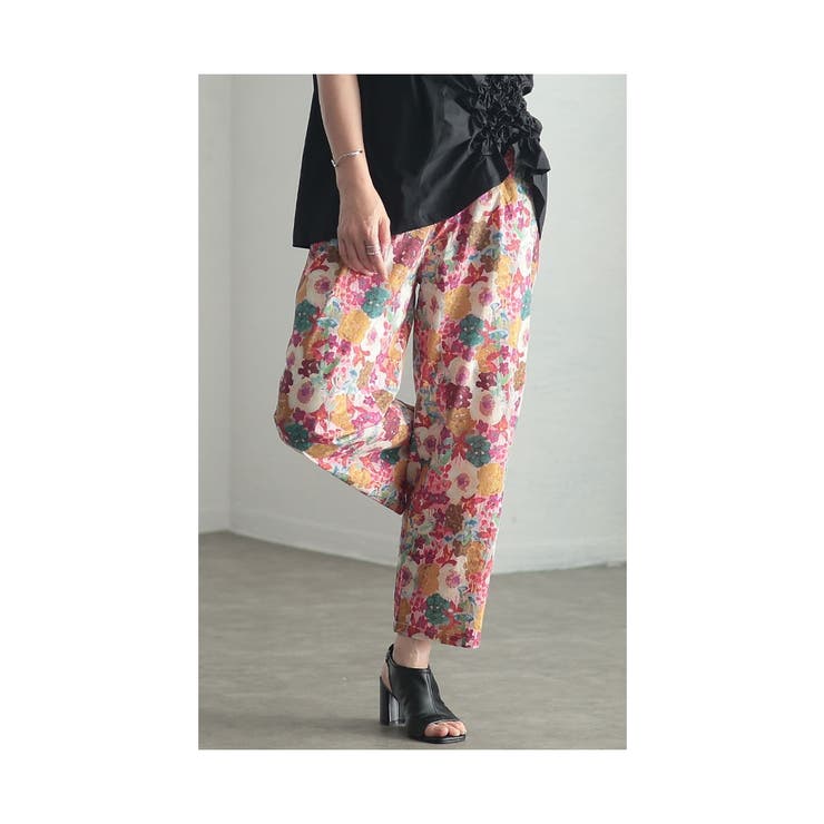 レトロに華やぐ花柄ストレートパンツ レディース ファッション