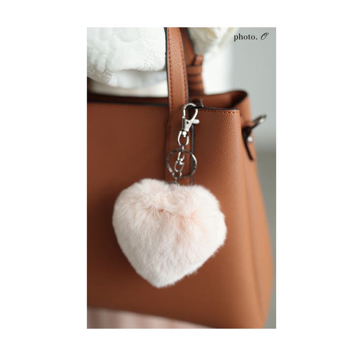 ふわっと滑らかファーのハート型チャーム【12月7日20時販売新作】