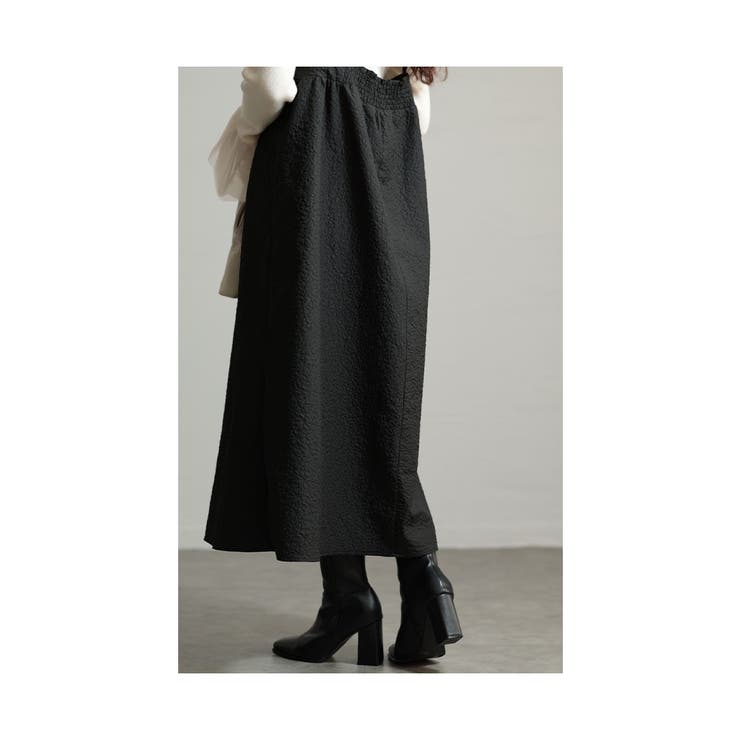 ドラマティックな小花エンボスワンピース【12月5日20時販売新作】