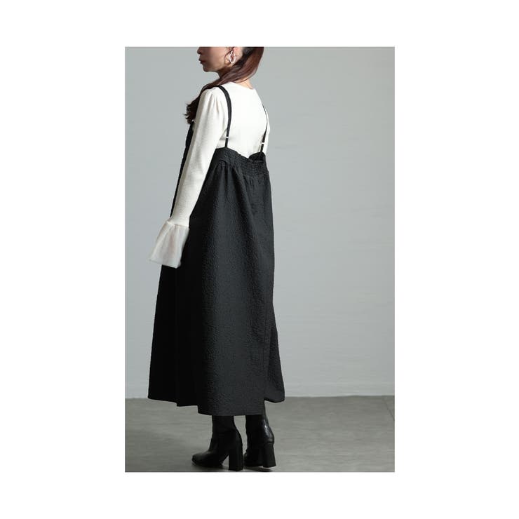 ドラマティックな小花エンボスワンピース【12月5日20時販売新作】