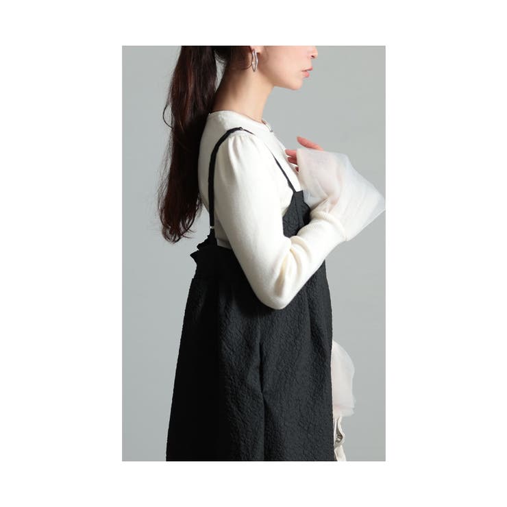 ドラマティックな小花エンボスワンピース【12月5日20時販売新作】