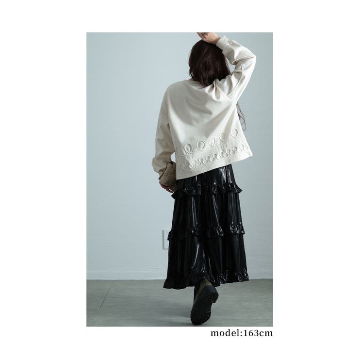 リズミカルに流れるコード刺繍プルオーバー【1月2日20時販売新作】
