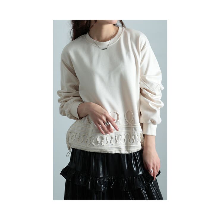 リズミカルに流れるコード刺繍プルオーバー【1月2日20時販売新作】