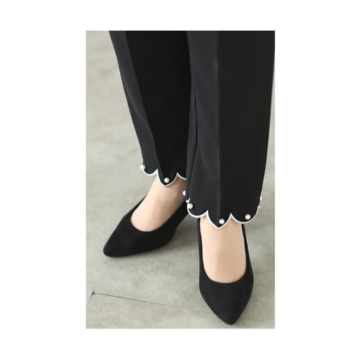 裾に艶めくパールビジューのスカラップパンツ【1月8日20時販売新作】