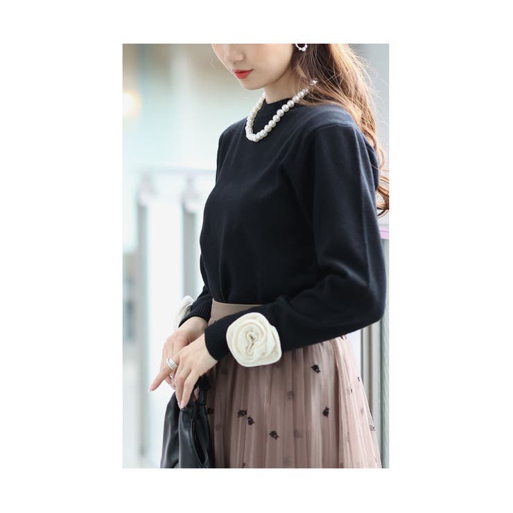 手元に華を添えるフラワーモチーフスリーブニットトップス レディース ファッション | Sawa a la mode | 詳細画像5 