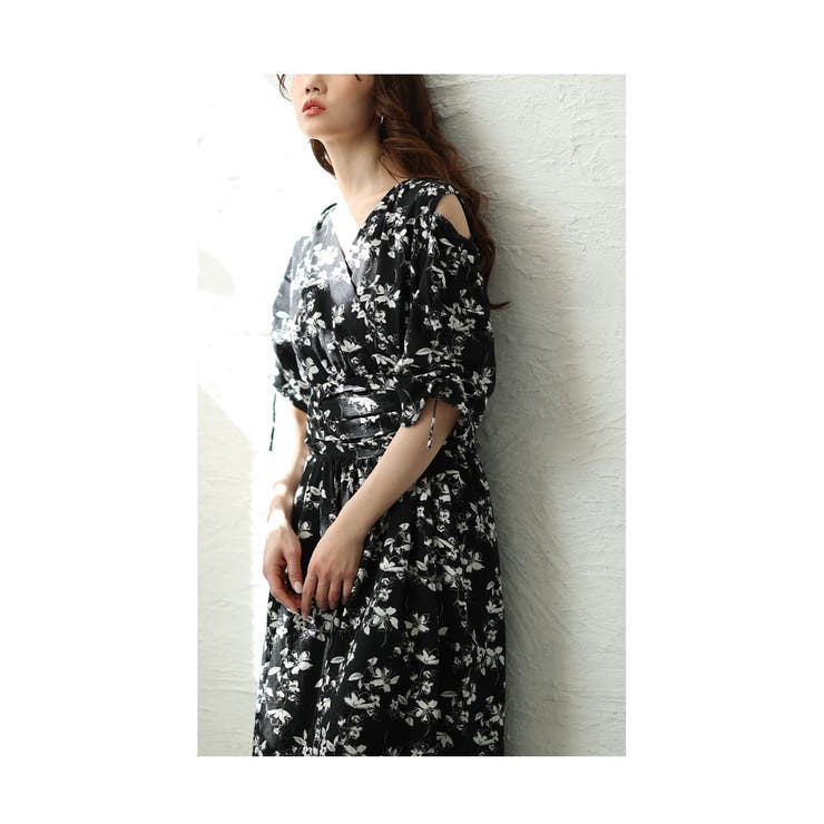 肩あきリボンスリーブの花柄カシュクールワンピース【3月1日20時販売新作】