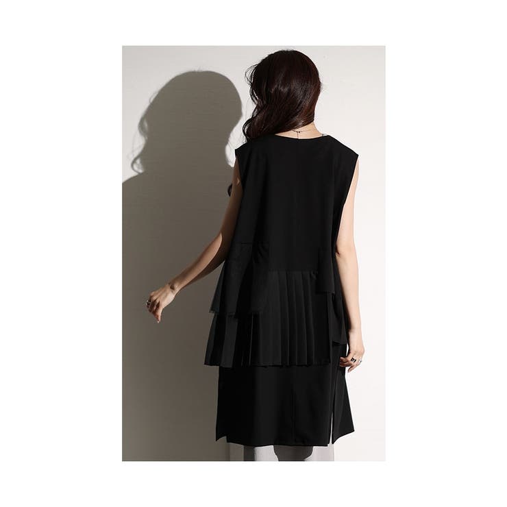 甘さを加えるアシンメトリープリーツジレ【3月13日20時販売新作】
