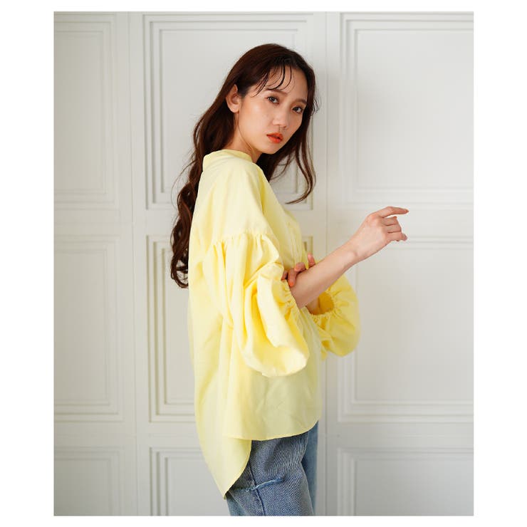 目を惹くボリュームスリーブキーネックシャツブラウス【4月2日20時販売新作】