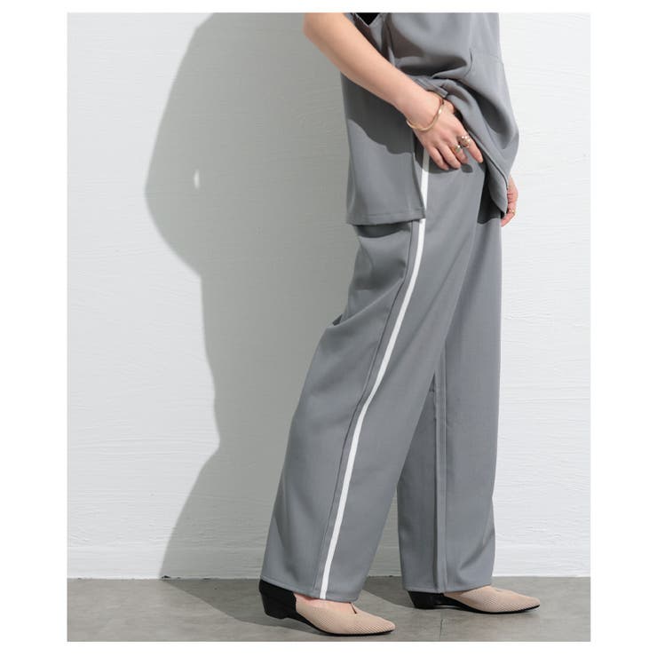 スポーティーなラインを重ねるストレートパンツ【4月17日20時販売新作】