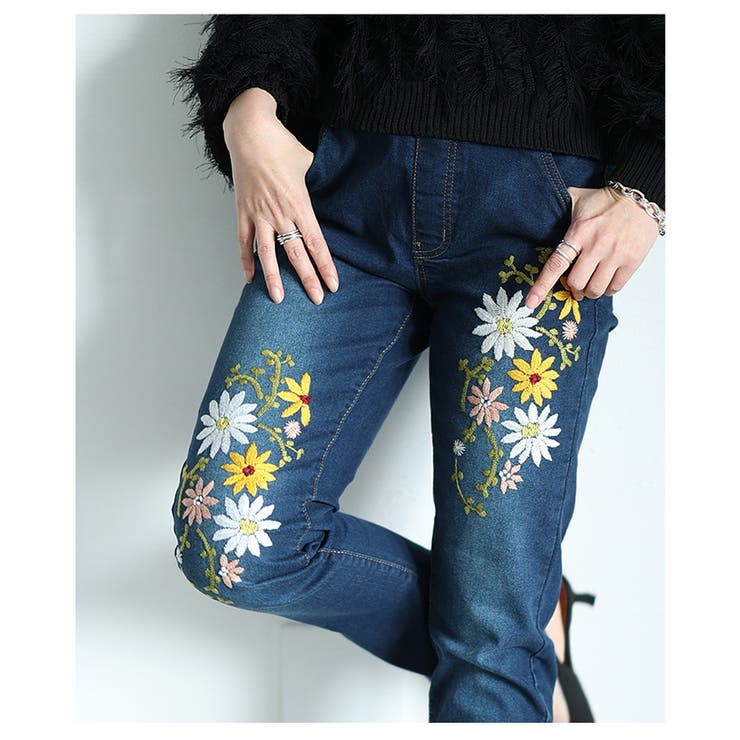 【メーカー再生品】 艶やかな花を添えたインド手刺繍デニムスキニーパンツ パンツ