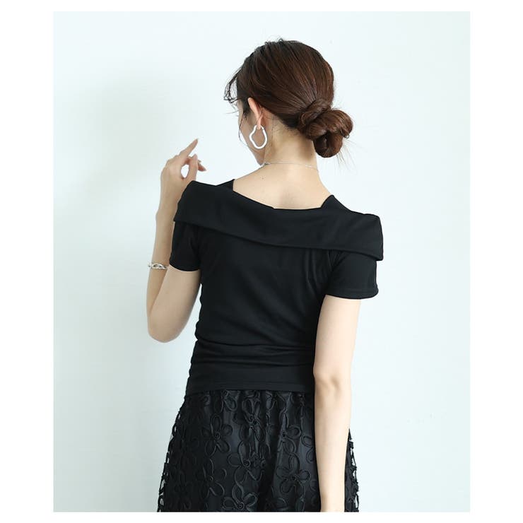 綺麗め纏うオフショルダー風スリムカットソートップス【5月29日20時販売新作】
