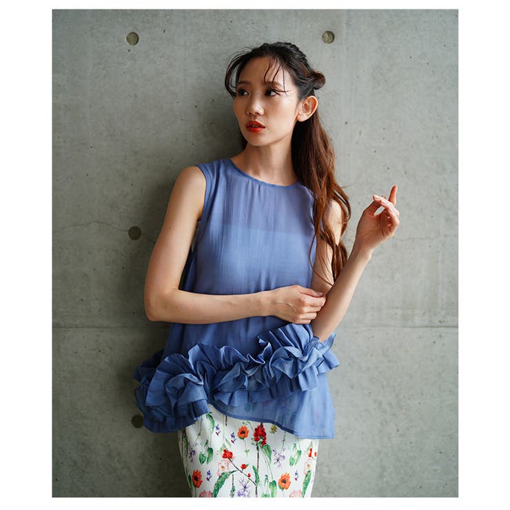 流れるアシンメトリーフリルのシアーブラウス【6月25日20時販売新作】