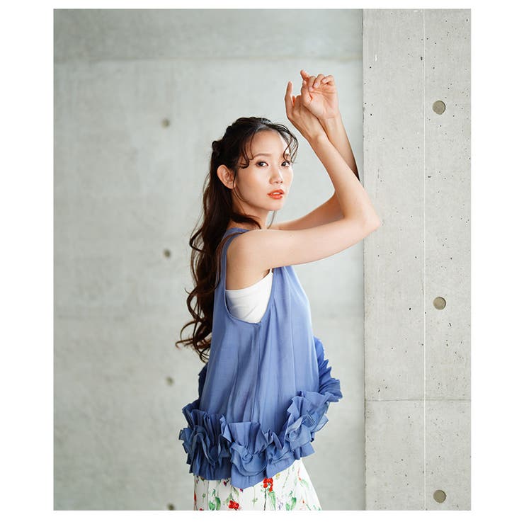 流れるアシンメトリーフリルのシアーブラウス【6月25日20時販売新作】
