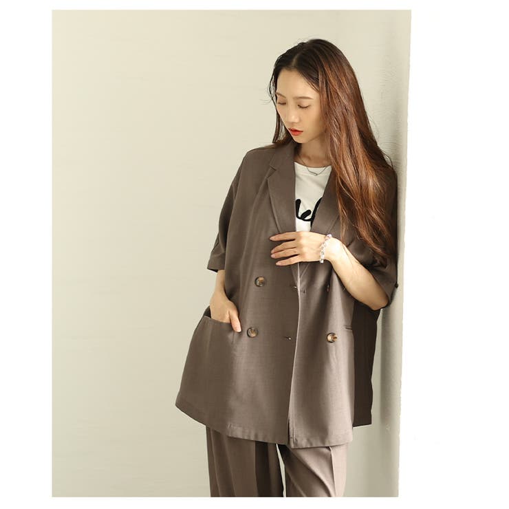 羽織るだけで雰囲気纏うテーラードオーバーダブルジャケット