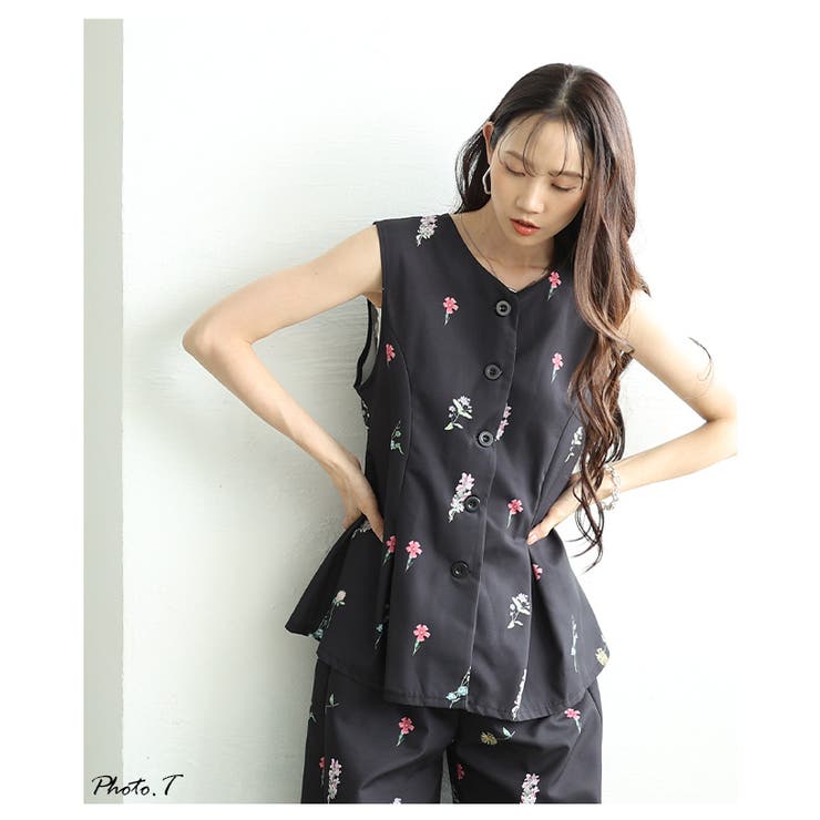 爽やかな甘さ引き立つ花柄ペプラムフレアノースリーブトップス レディース ファッシ… | Sawa a la mode | 詳細画像3 