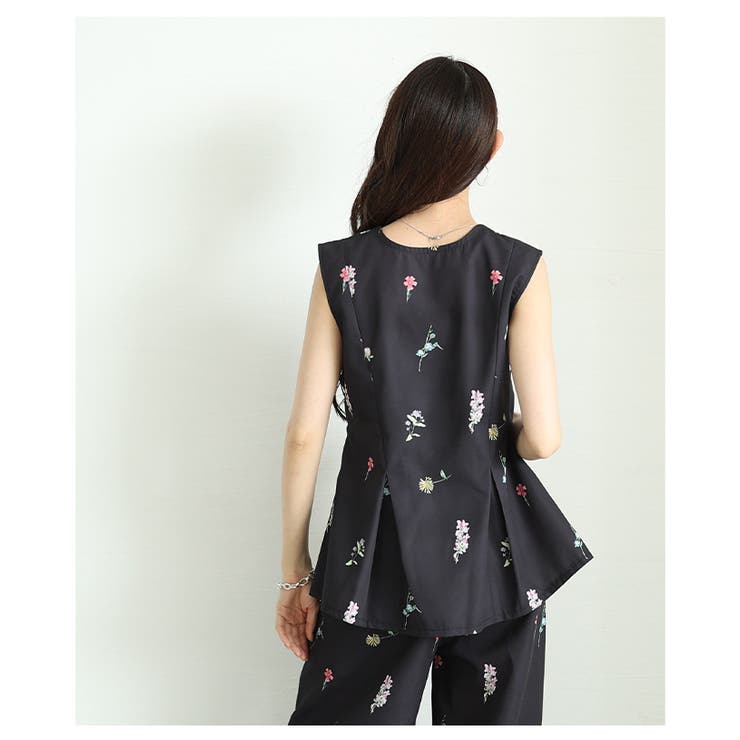 爽やかな甘さ引き立つ花柄ペプラムフレアノースリーブトップス レディース ファッシ… | Sawa a la mode | 詳細画像6 