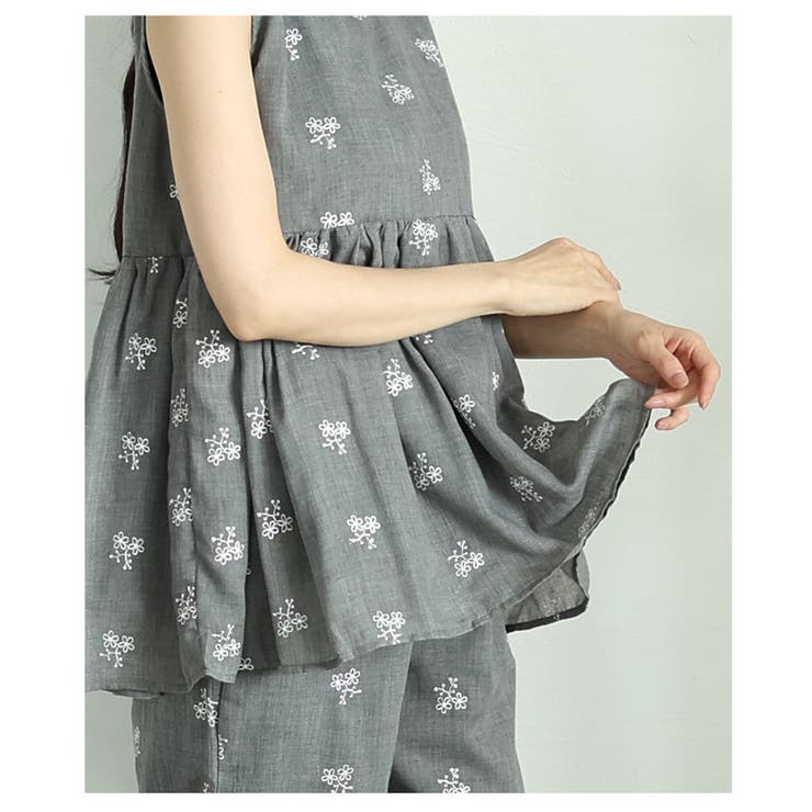 華やかさと品を兼ね備えたミニフラワー刺繍のペプラムトップス レディース ファッシ… | Sawa a la mode | 詳細画像15 