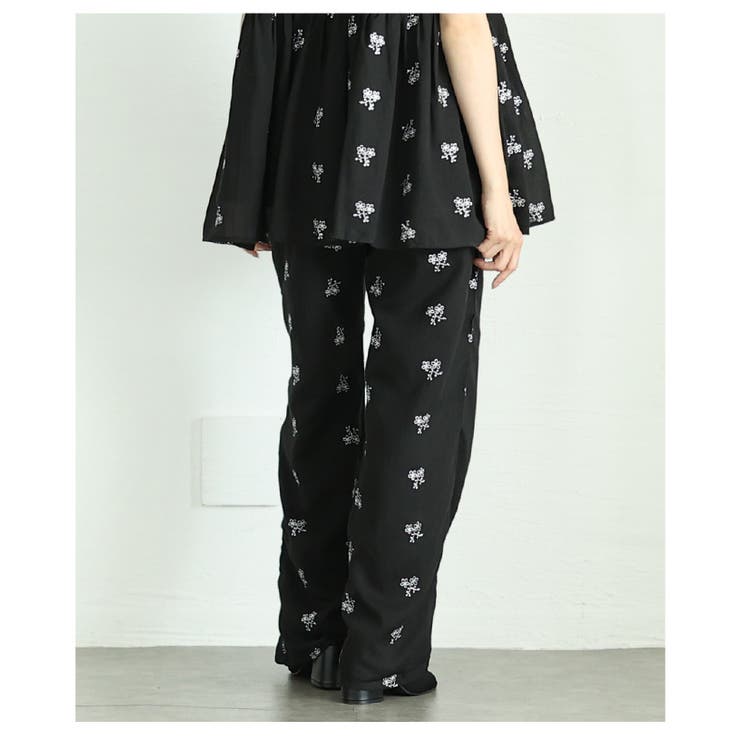華やかさと品を兼ね備えたミニフラワー刺繍のセミワイドパンツ レディース ファッシ… | Sawa a la mode | 詳細画像8 