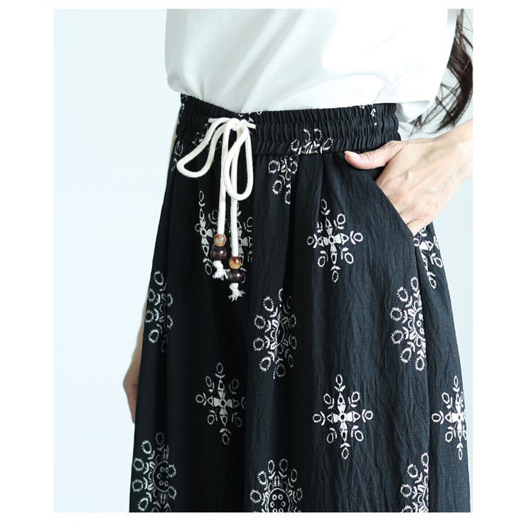 エスニックな雰囲気を纏うリラクシーな刺繍ワイドパンツ レディース ファッション | Sawa a la mode | 詳細画像10 