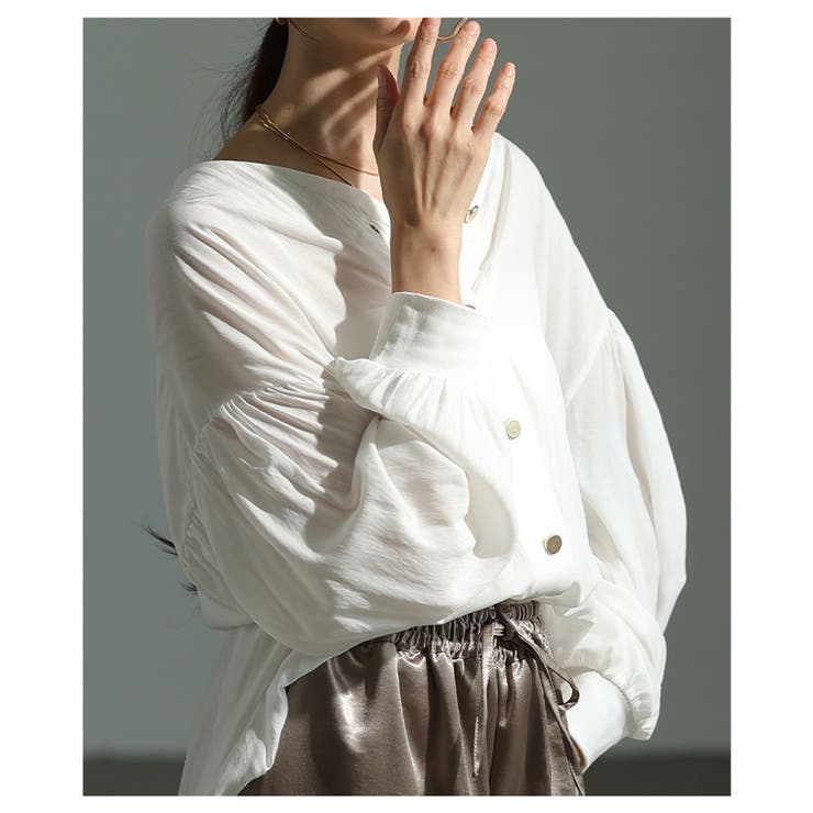 大人の抜け感纏うVネックフィッシュテールシアーブラウス レディース ファッション | Sawa a la mode | 詳細画像17 