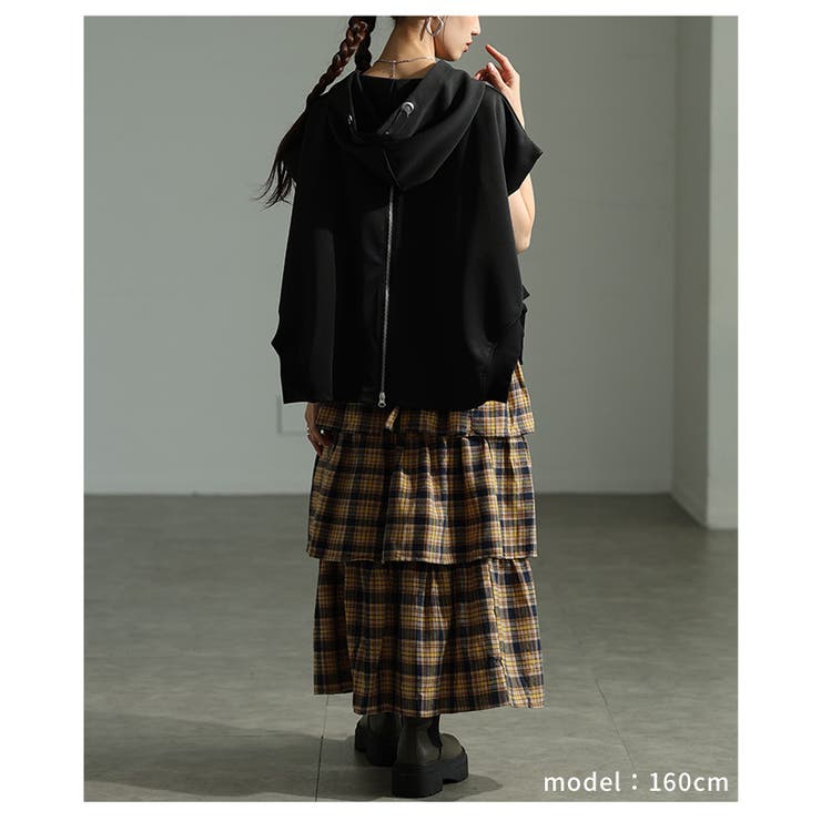 後ろ姿もお洒落に見せるアシンメトリードルマンバックZIPパーカー