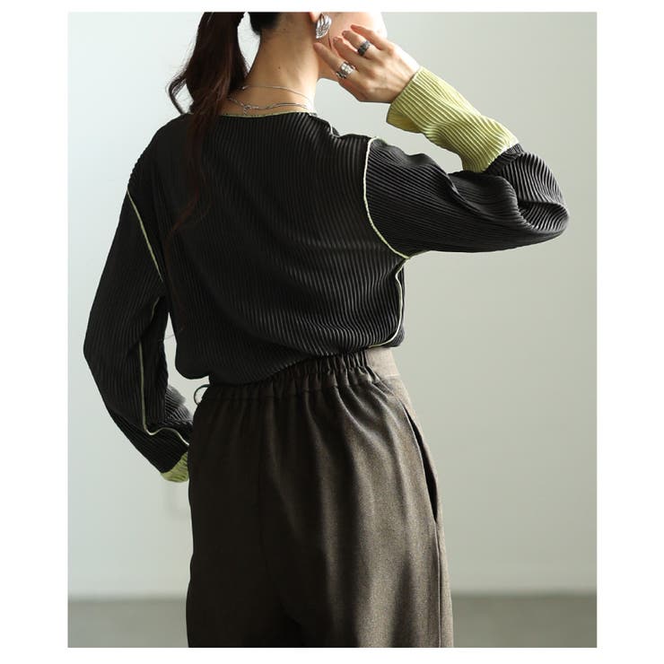 コーデのアクセントになるバイカラースリーブプリーツトップス レディース | Sawa a la mode | 詳細画像8 