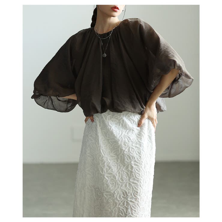 冬新作 ふわり心ときめくオーガンジーバルーンシルエットブラウス レディース ファッション トップス ブラウス バルーン オーガンジー シアー 重ね着 シンプル 30代 40代 50代 60代 アラモード alamode otona 大人 cawaii 可愛い 洋服 かわいい服 almam-235078 ふわり心ときめくオーガンジーバルーンシルエットブラウス レディース